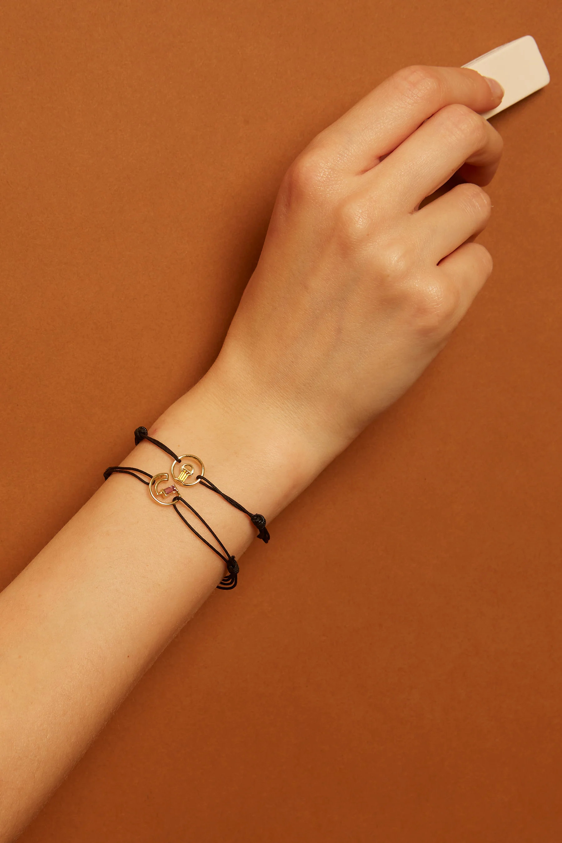 letra o citrino bracciale cordino