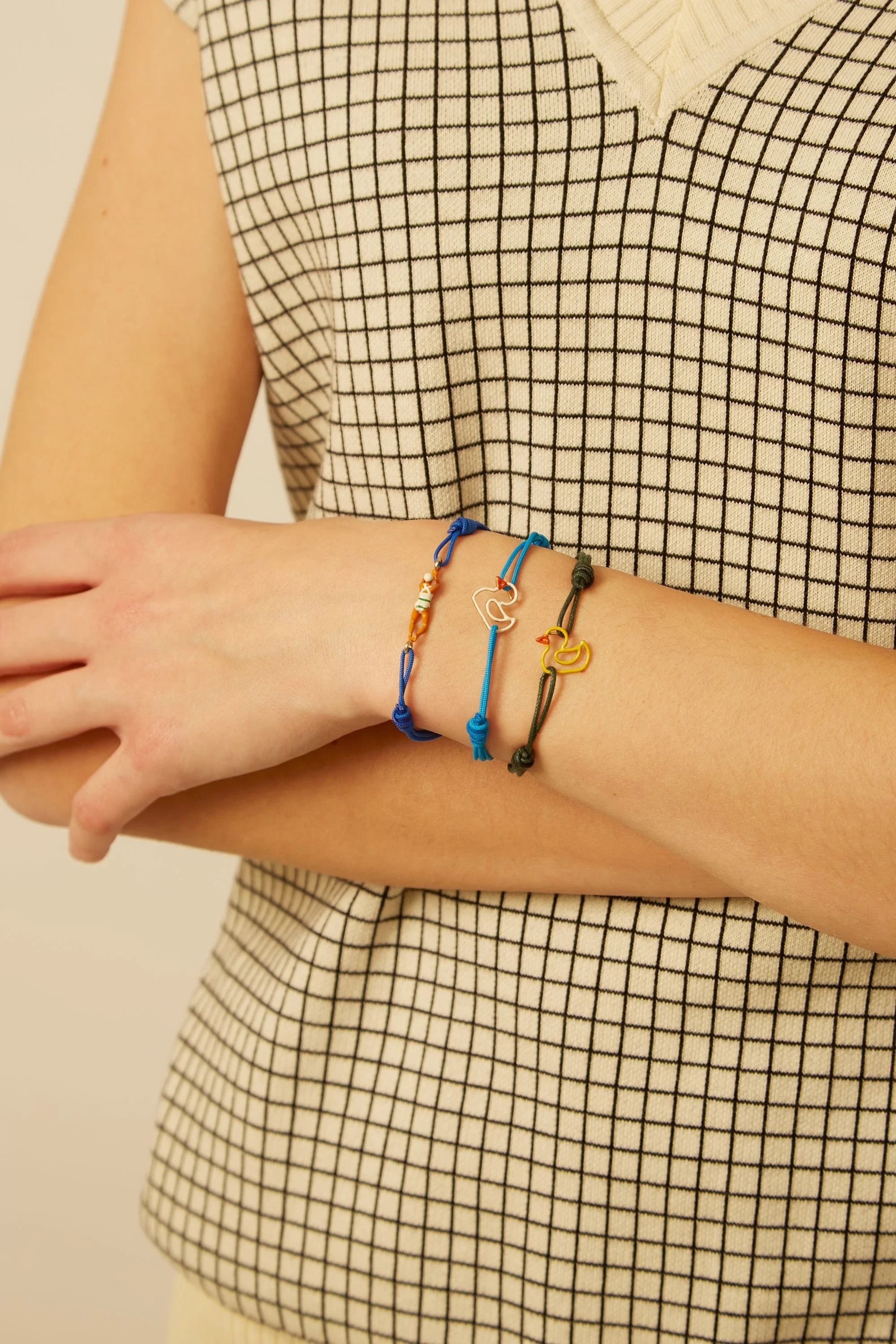 patito enamel giallo bracciale cordino