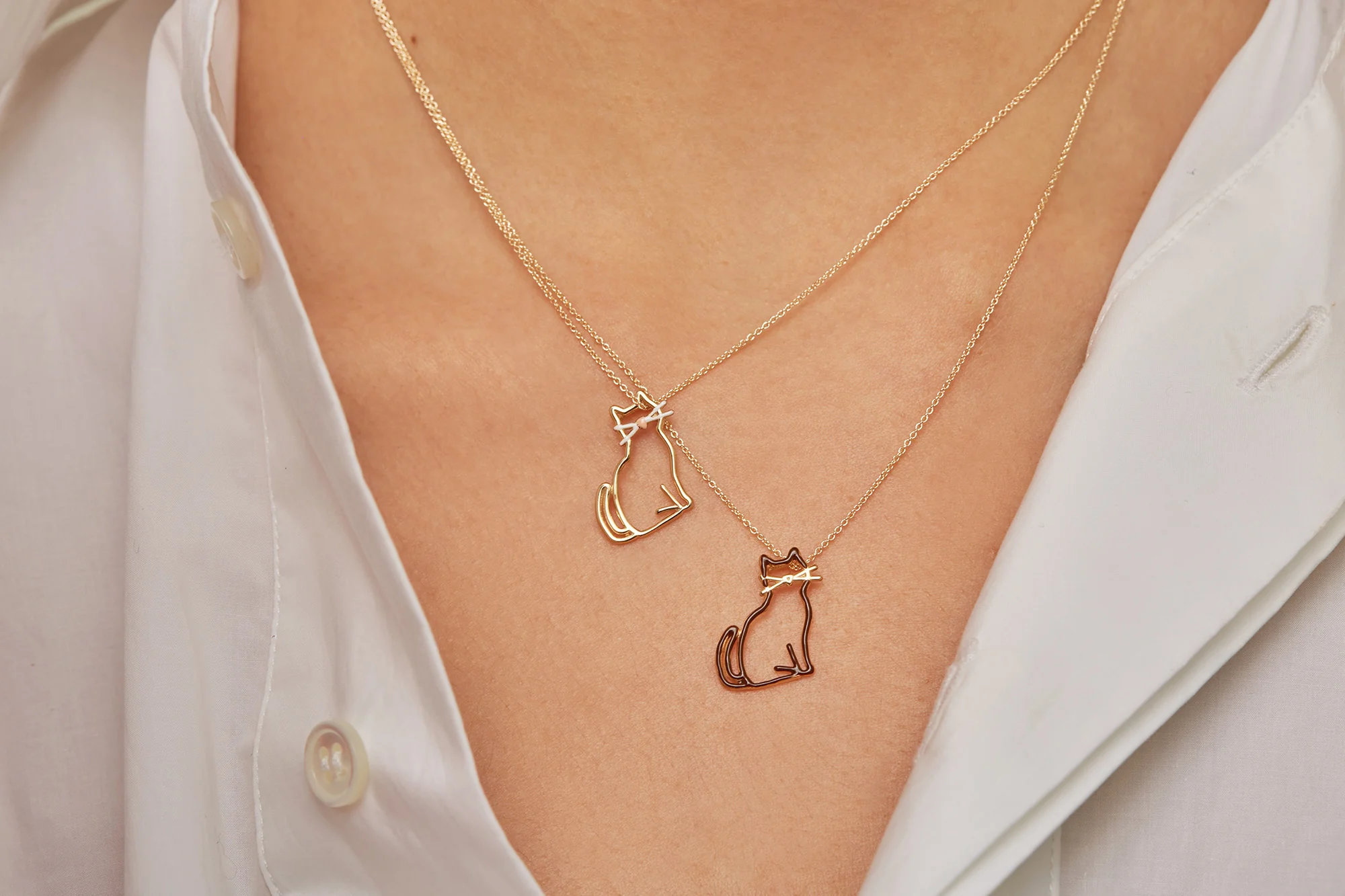 miau bigotes enamel collana
